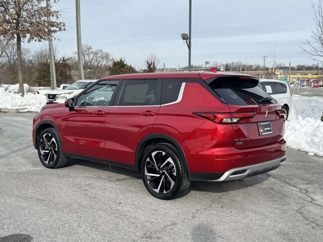 2024 Mitsubishi Outlander in Winchester, VA 22602 - 18104207 4
