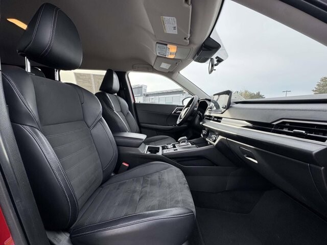 2024 Mitsubishi Outlander in Winchester, VA 22602 - 18104207 9