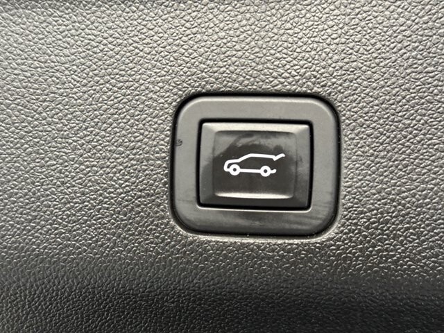 2024 GMC Yukon XL in Burlington, WI 53105 - 18104215 26