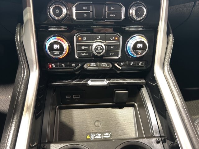 2024 GMC Yukon XL in Burlington, WI 53105 - 18104215 35