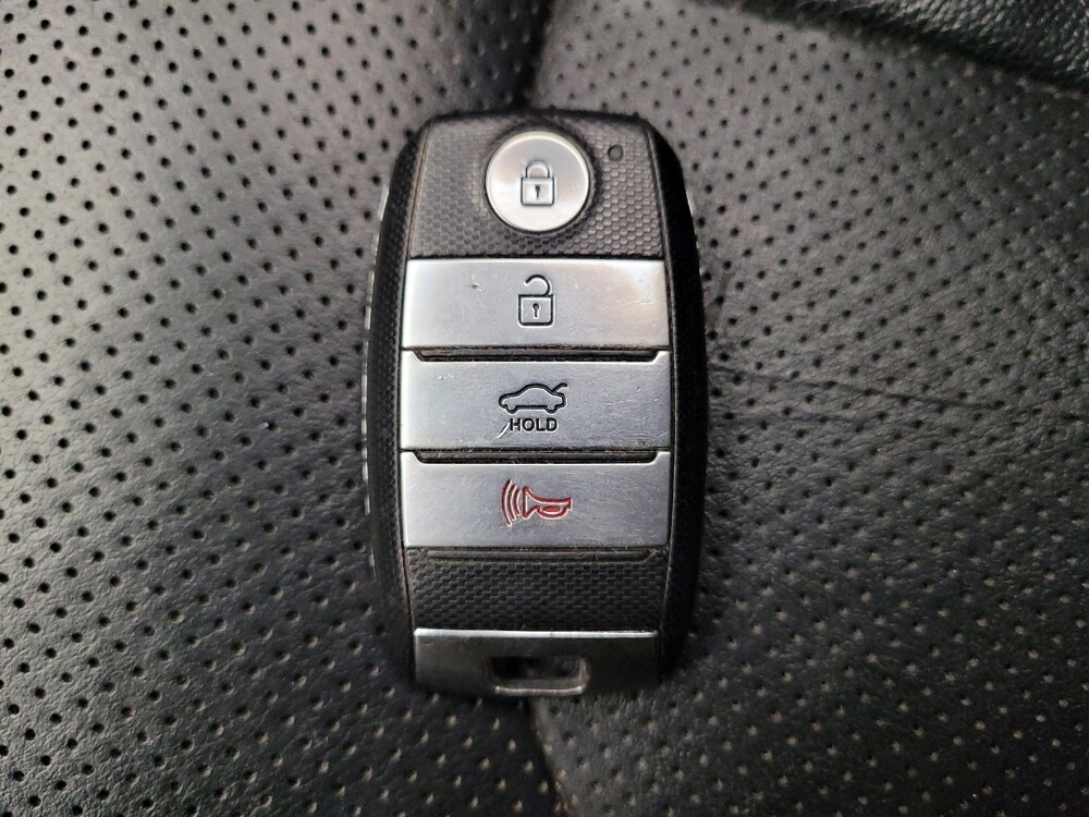 2016 Kia Optima in Riverside, CA 92504 - 18104227 32