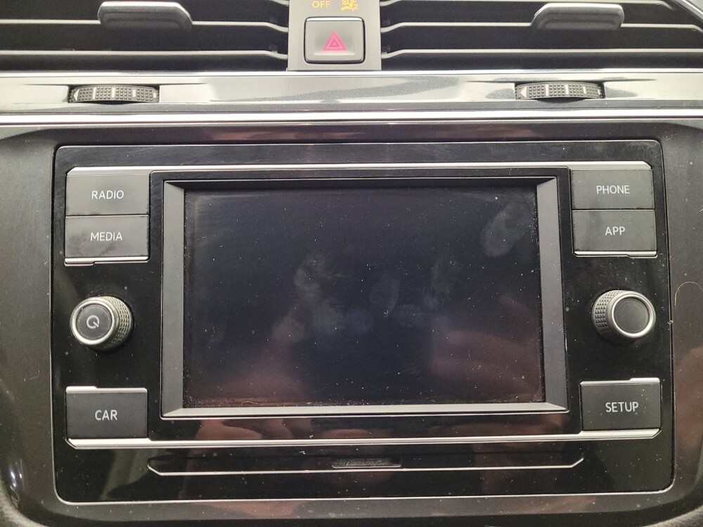 2018 Volkswagen Tiguan in Downey, CA 90241 - 18104234 25