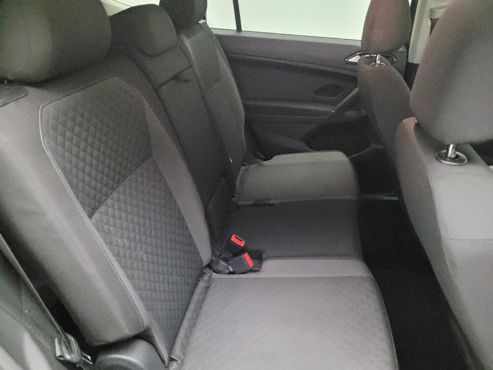 2018 Volkswagen Tiguan in Downey, CA 90241 - 18104234 19