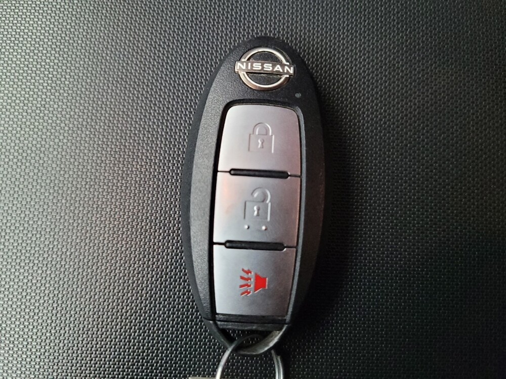 2022 Nissan Frontier in Riverside, CA 92504 - 18104251 32