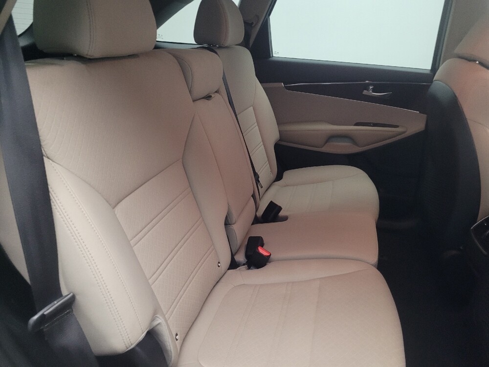 2018 Kia Sorento in Birmingham, AL 35215 - 18104255 19
