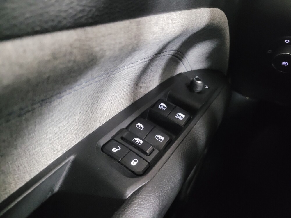 2024 Jeep Compass in Jackson, MS 39211 - 18104258 27