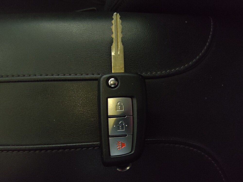 2019 Nissan Rogue in Union City, GA 30291 - 18104273 32