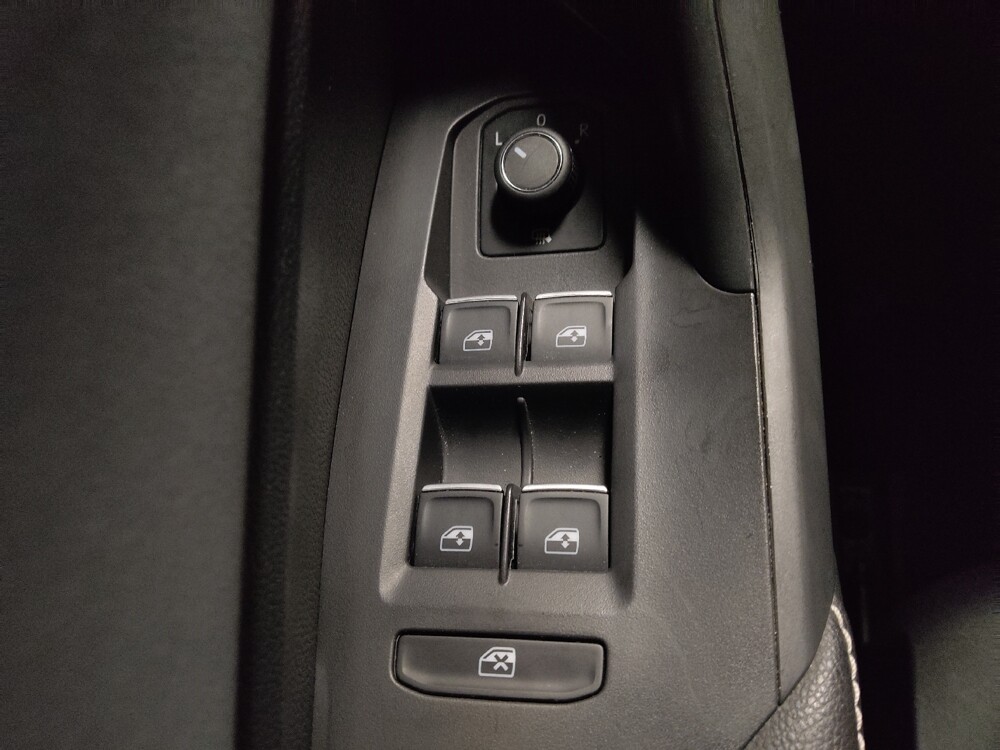 2025 Volkswagen Jetta in Union City, GA 30291 - 18104281 27