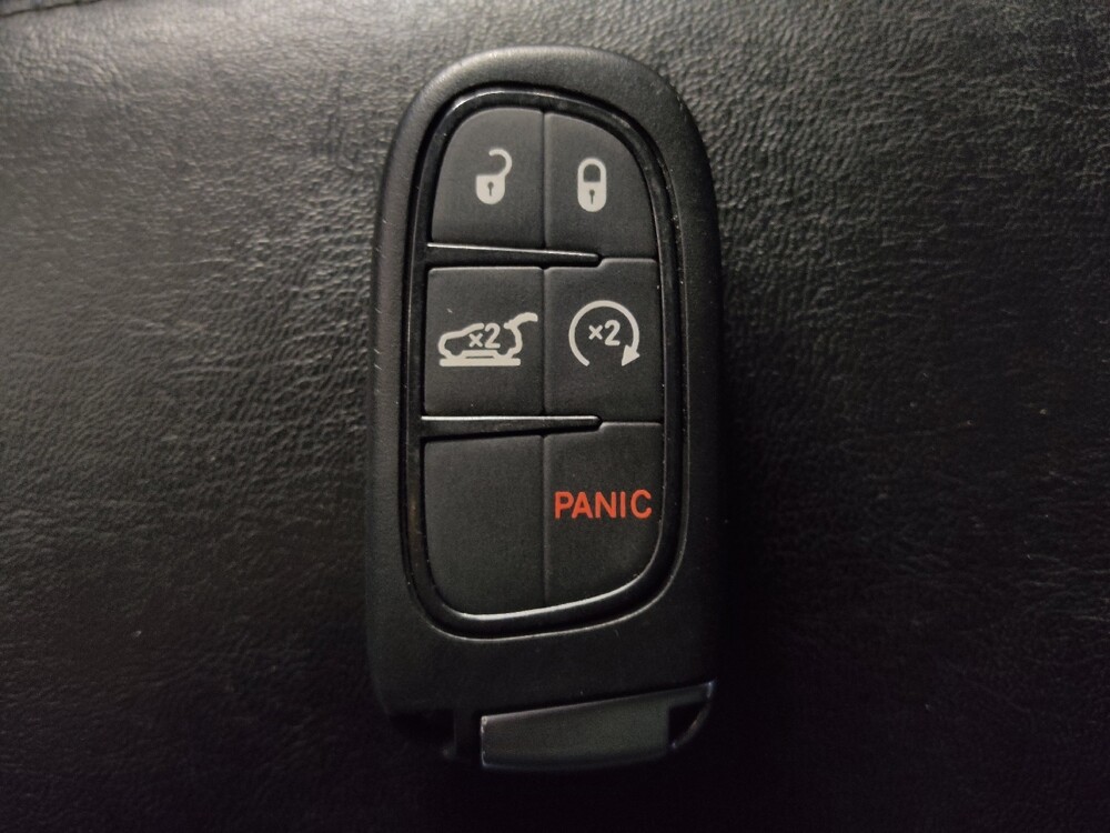 2019 Jeep Cherokee in Live Oak, TX 78233 - 18104289 32