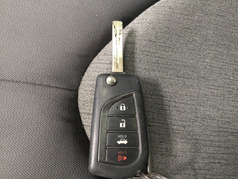 2020 Toyota Camry in Plano, TX 75074 - 18104305 32