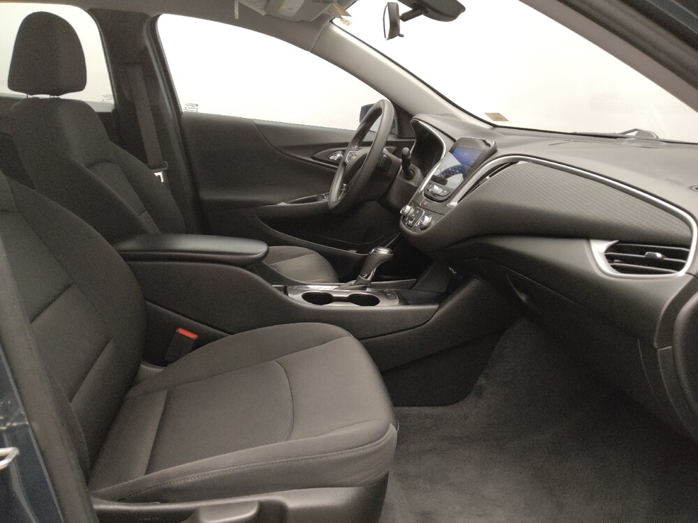 2019 Chevrolet Malibu in Plano, TX 75074 - 18104307 21