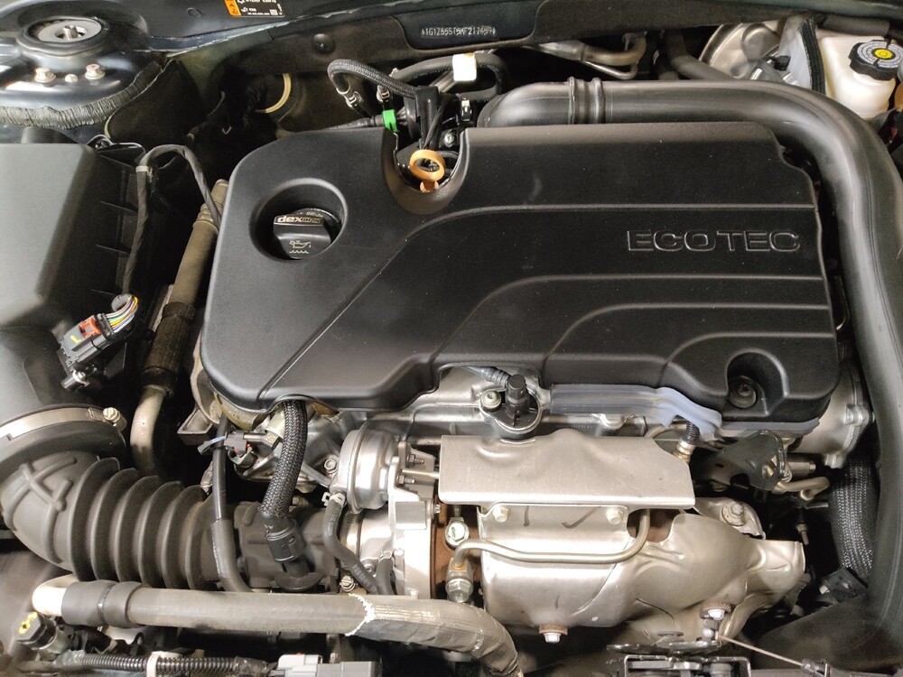 2019 Chevrolet Malibu in Plano, TX 75074 - 18104307 30