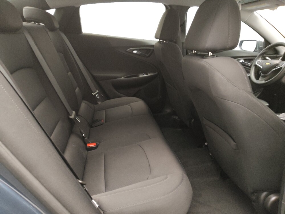 2019 Chevrolet Malibu in Plano, TX 75074 - 18104307 19