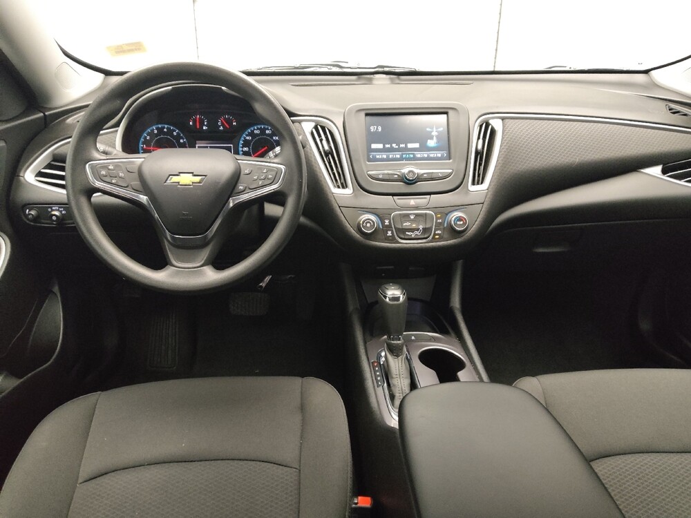 2018 Chevrolet Malibu in Arlington, TX 76011 - 18104318 22