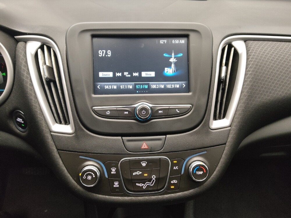 2018 Chevrolet Malibu in Arlington, TX 76011 - 18104318 25