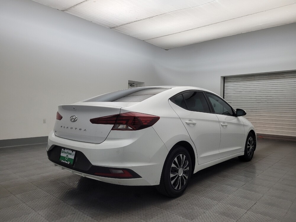 2019 Hyundai Elantra in Phoenix, AZ 85015 - 18104323 9