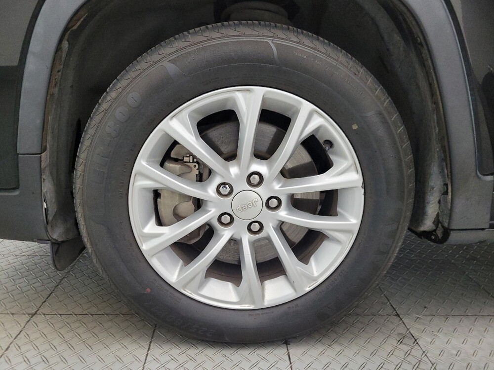 2019 Jeep Cherokee in Albuquerque, NM 87123 - 18104324 31