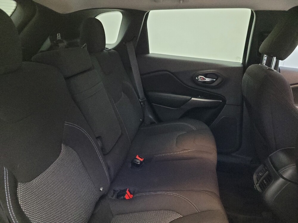 2019 Jeep Cherokee in Albuquerque, NM 87123 - 18104324 19