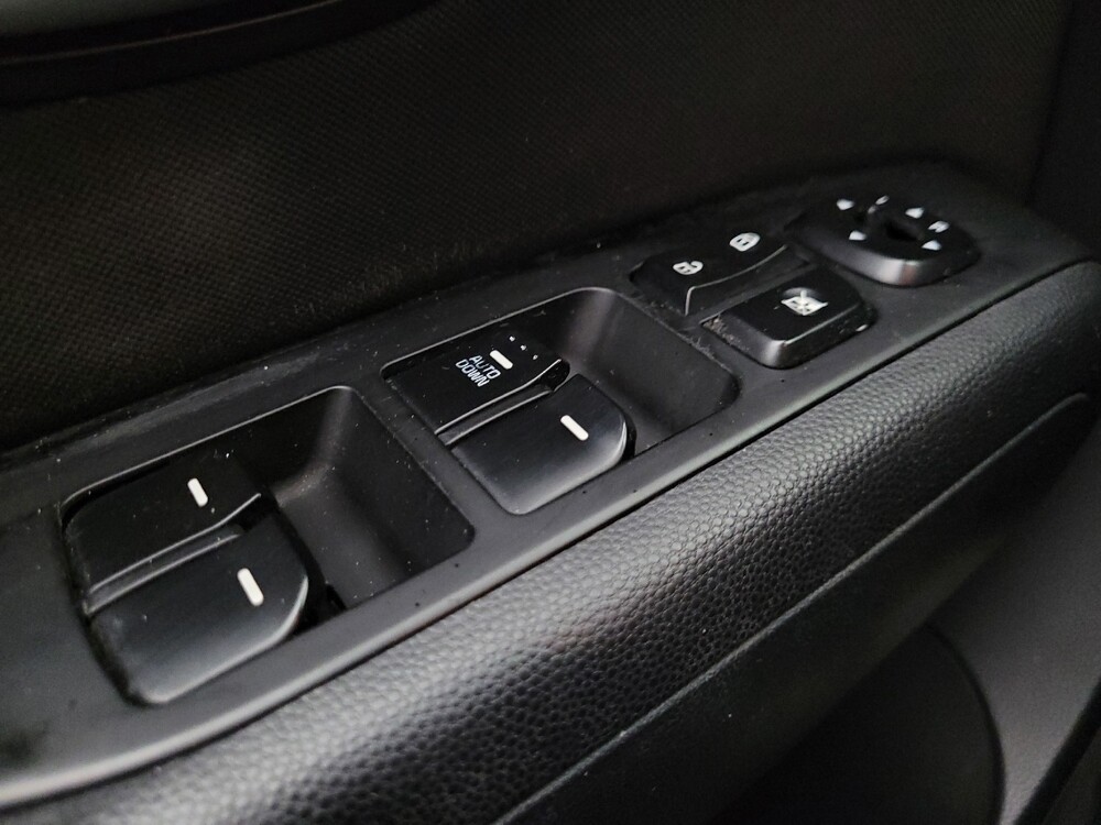 2016 Kia Soul in Tucson, AZ 85705 - 18104326 27