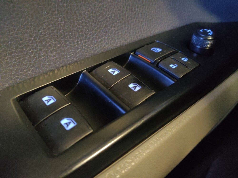 2019 Toyota Camry in Mesa, AZ 85210 - 18104327 27