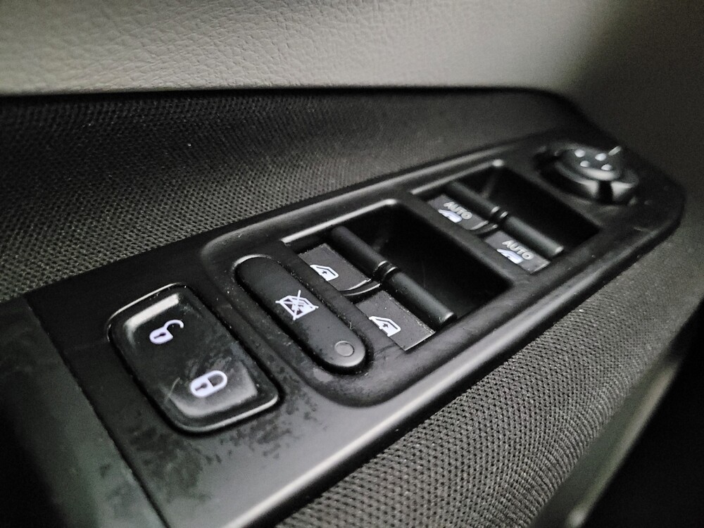 2021 Jeep Renegade in Phoenix, AZ 85015 - 18104330 27