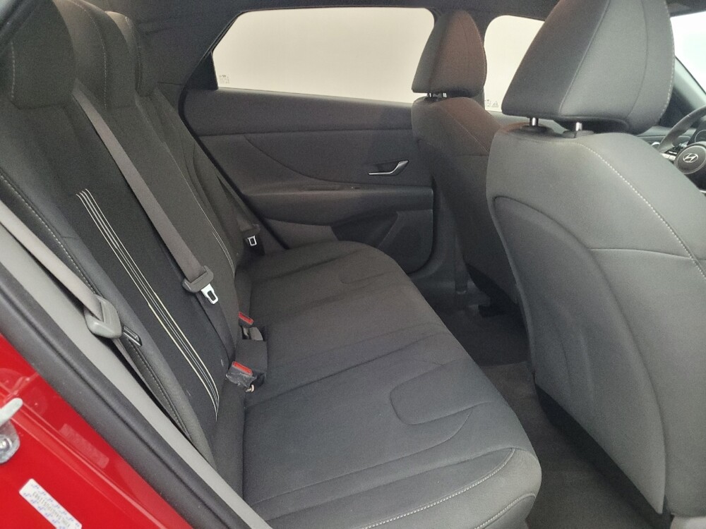 2023 Hyundai Elantra in Ocala, FL 34471 - 18104340 19