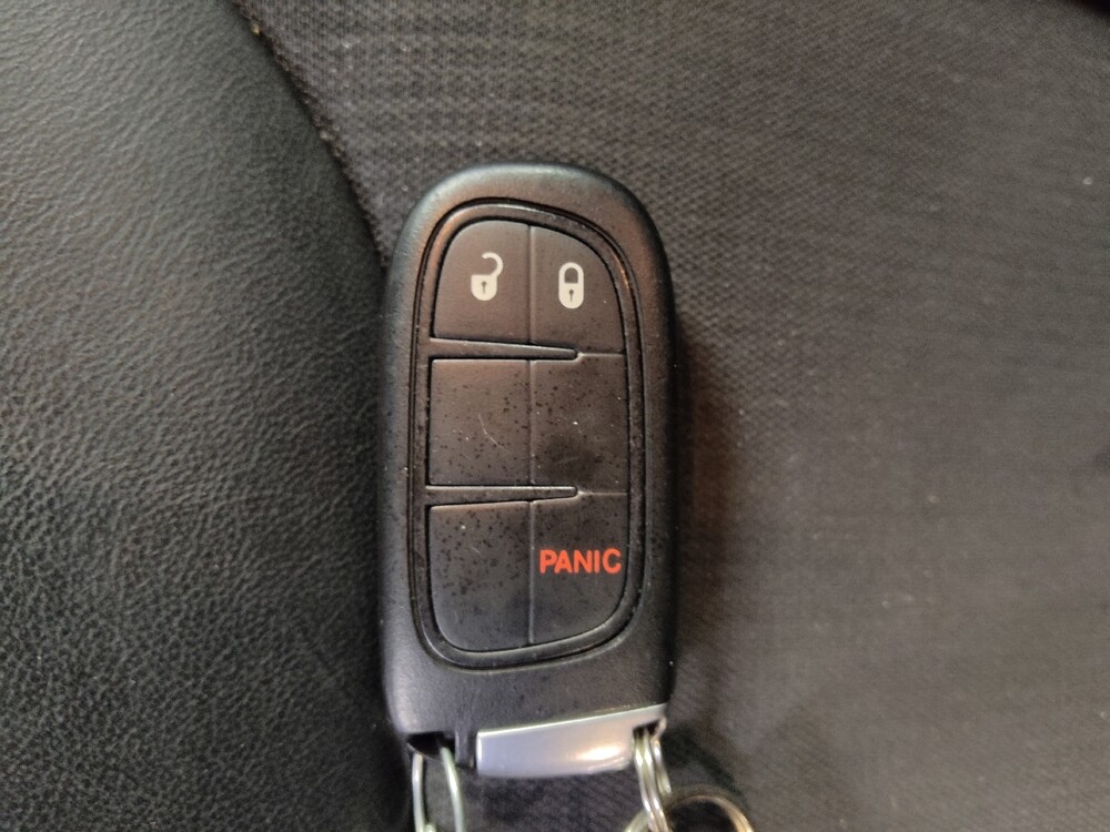 2018 Jeep Cherokee in Tallahassee, FL 32304 - 18104341 32