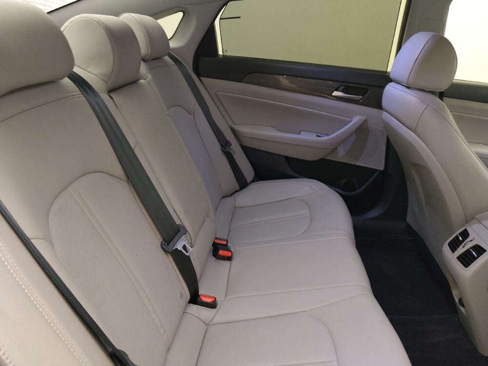 2018 Hyundai Sonata in Knoxville, TN 37923 - 18104348 19