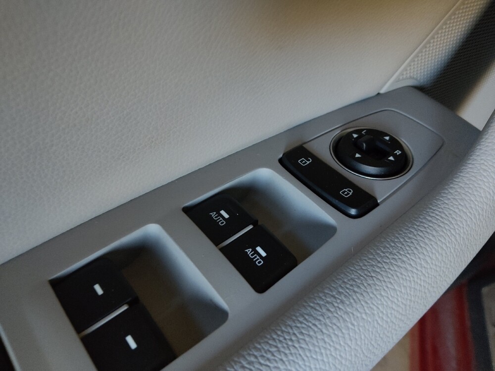 2018 Hyundai Sonata in Knoxville, TN 37923 - 18104348 27