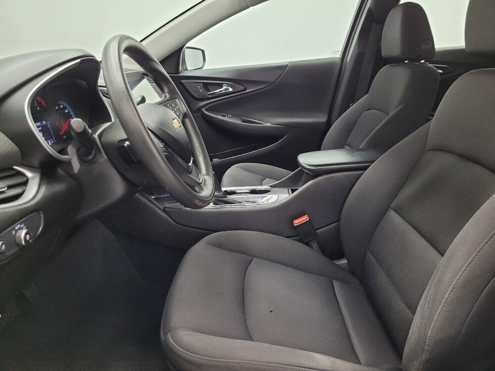 2019 Chevrolet Malibu in Las Vegas, NV 89104 - 18104356 17