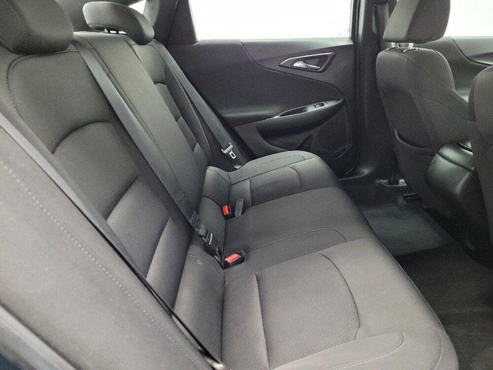 2019 Chevrolet Malibu in Las Vegas, NV 89104 - 18104356 19