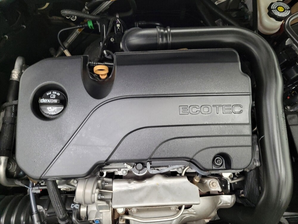 2019 Chevrolet Malibu in Las Vegas, NV 89104 - 18104356 30