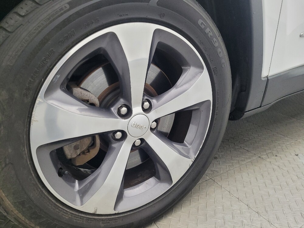 2020 Jeep Cherokee in Savannah, GA 31419 - 18104363 31