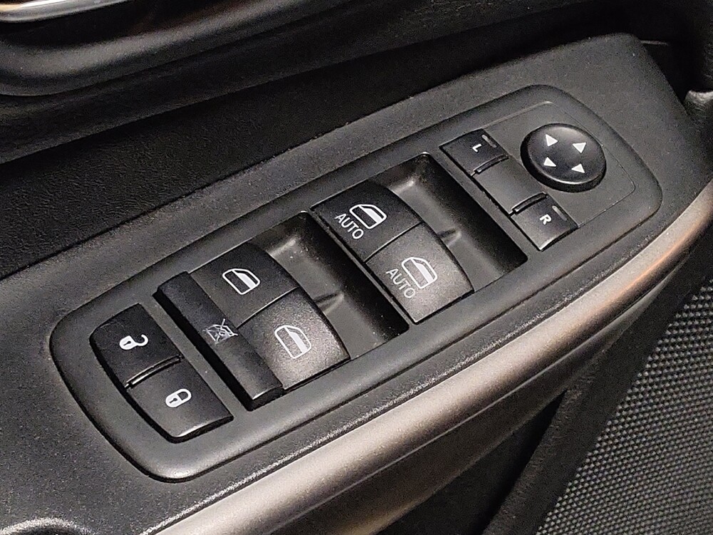 2020 Jeep Cherokee in Savannah, GA 31419 - 18104363 27