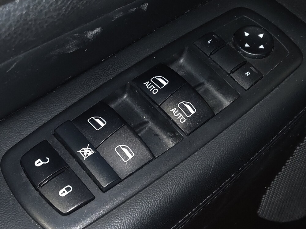 2017 Jeep Grand Cherokee in Savannah, GA 31419 - 18104364 27