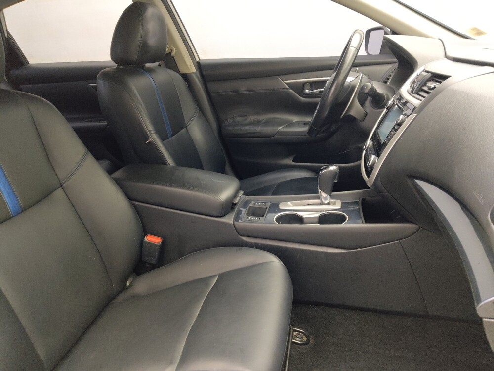 2018 Nissan Altima in Hialeah, FL 33014 - 18104365 21