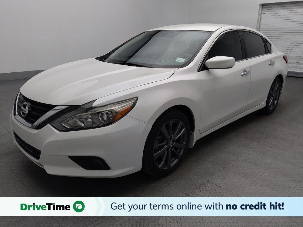 2018 Nissan Altima in Hialeah, FL 33014 - 18104365