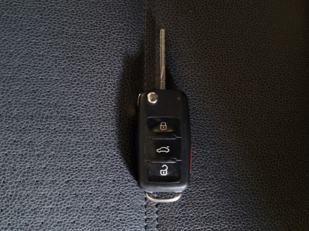 2018 Volkswagen Jetta in Gainesville, FL 32609 - 18104369 32