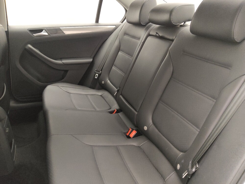 2018 Volkswagen Jetta in Gainesville, FL 32609 - 18104369 18