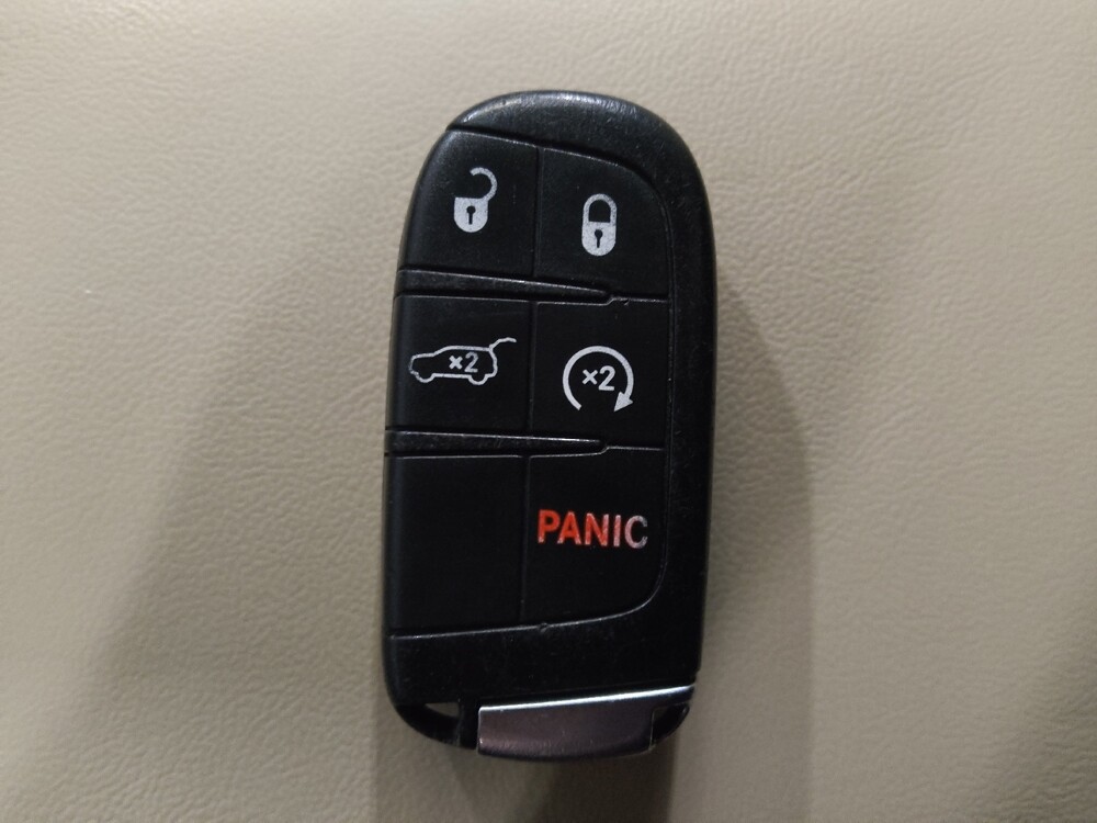 2018 Jeep Grand Cherokee in Savannah, GA 31419 - 18104374 32