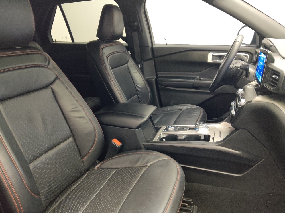 2020 Ford Explorer in Jacksonville, FL 32225 - 18104376 21