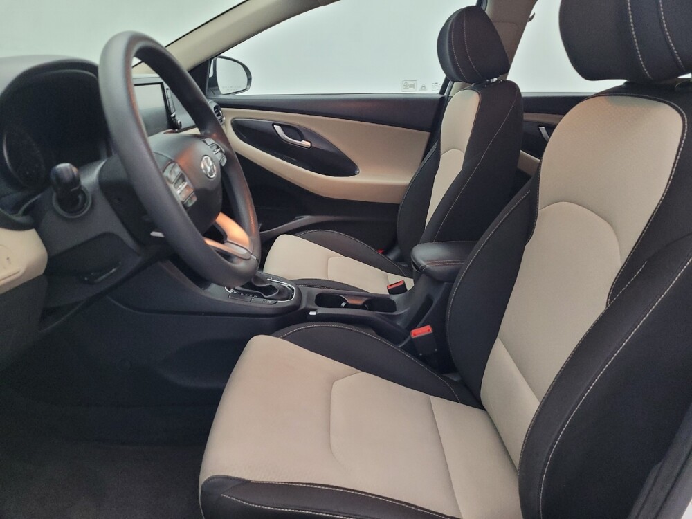 2018 Hyundai Elantra in Pensacola, FL 32505 - 18104380 17