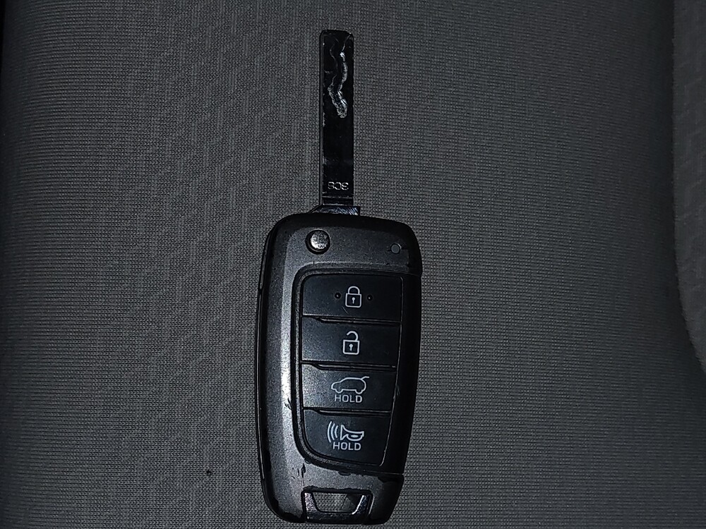 2018 Hyundai Elantra in Pensacola, FL 32505 - 18104380 32