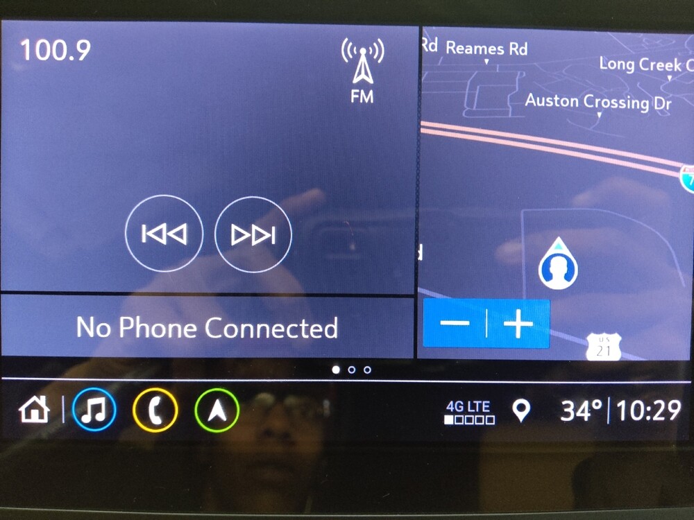 2021 Chevrolet Equinox in Columbia, SC 29210 - 18104396 25