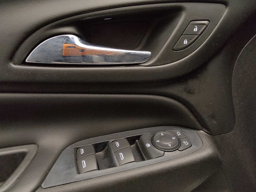 2018 Chevrolet Equinox in Colorado Springs, CO 80909 - 18104408 27