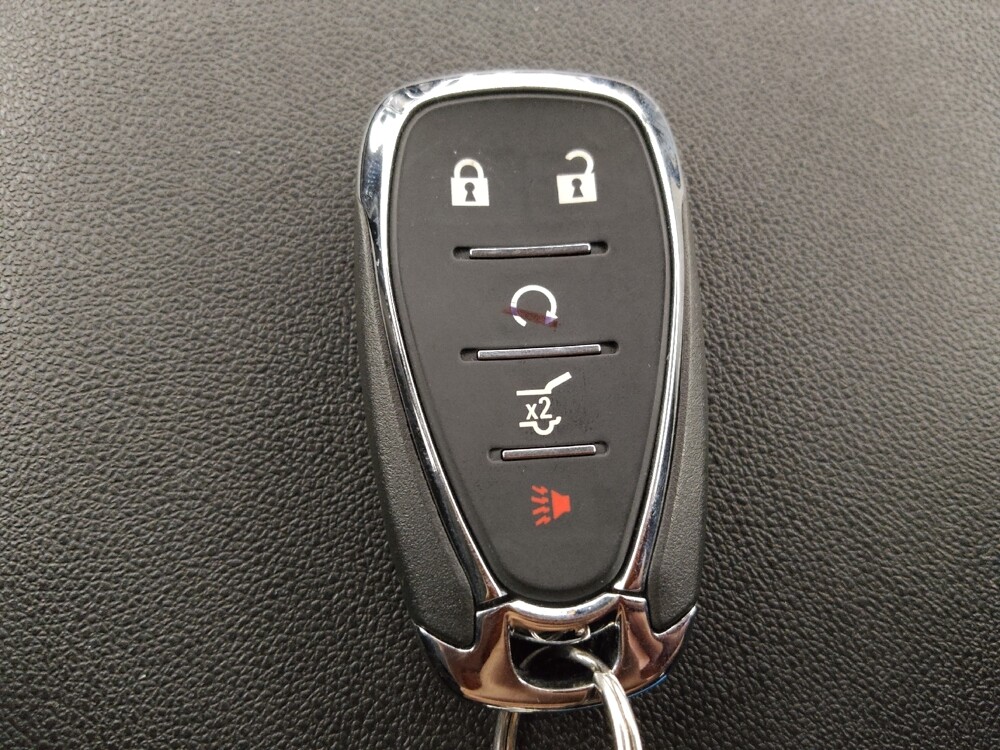 2018 Chevrolet Equinox in Colorado Springs, CO 80909 - 18104408 32