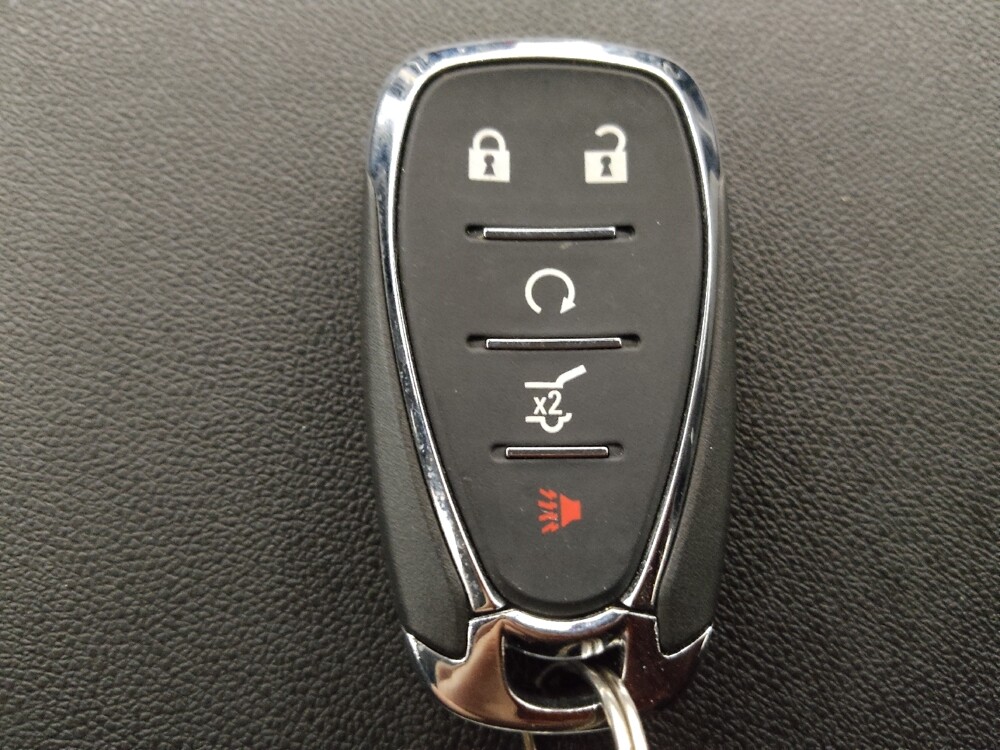 2020 Chevrolet Equinox in Denver, CO 80012 - 18104409 32