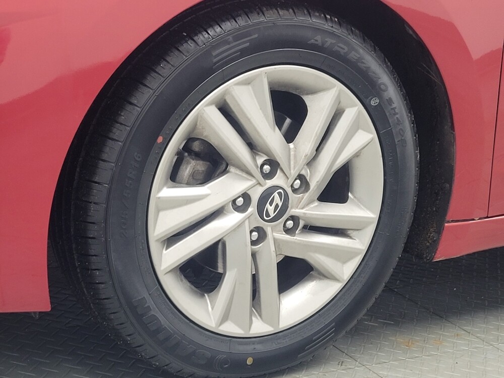 2019 Hyundai Elantra in Memphis, TN 38128 - 18104416 31
