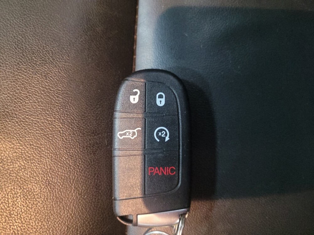 2022 Jeep Grand Cherokee in Pittsburgh, PA 15237 - 18104451 32