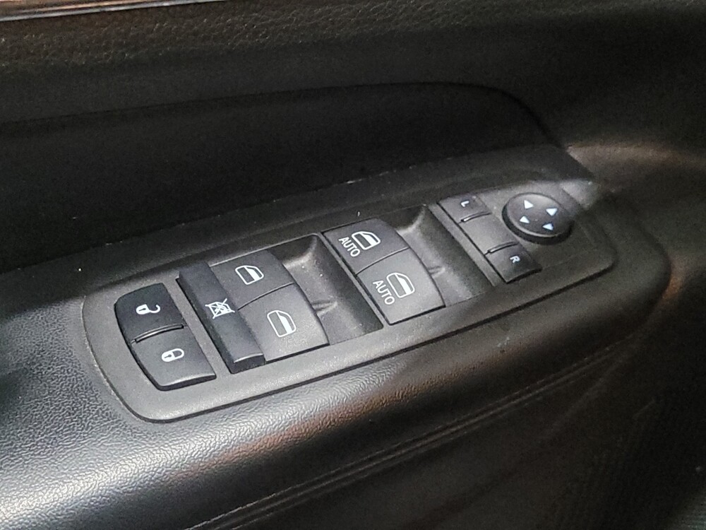 2022 Jeep Grand Cherokee in Pittsburgh, PA 15237 - 18104451 27